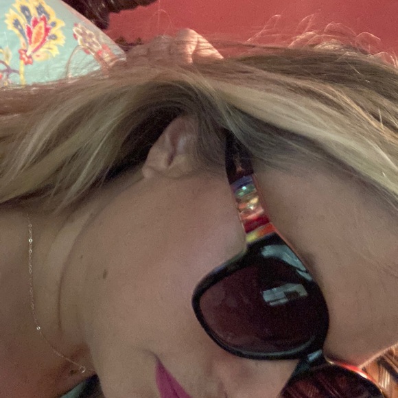 Betsey Johnson multicolored sunglasses - Picture 2 of 16